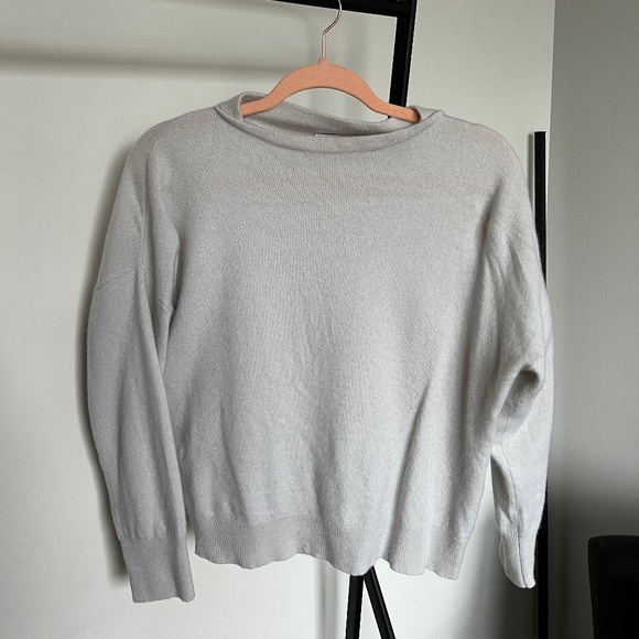 Iris & Ink Cashmere Sweater Size Medium - Picture 1 of 4